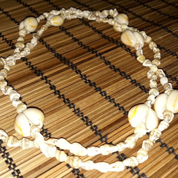 32 inch long real seashell necklace - Picture 3 of 6